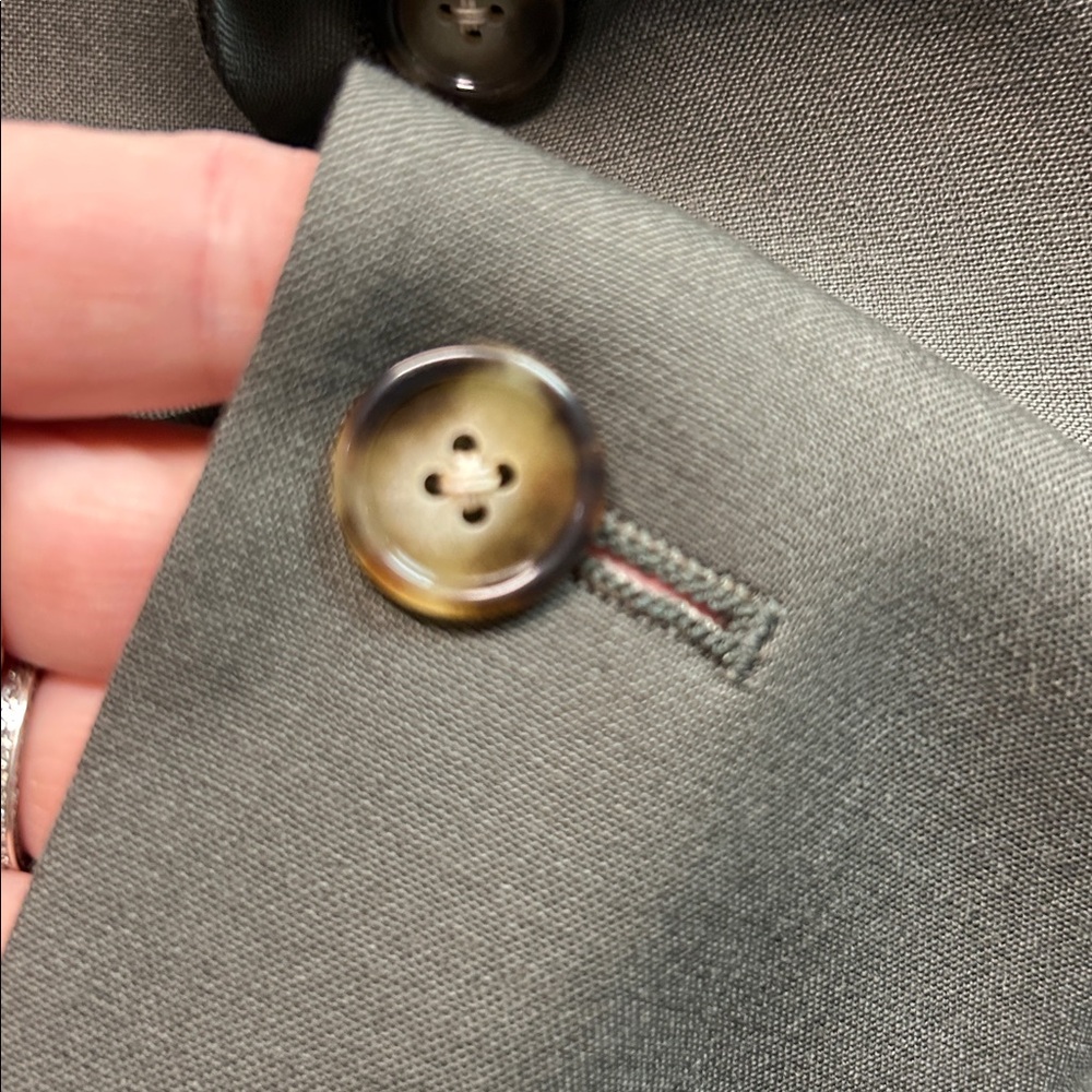 9932 Austin Reed Drab Green Suit Dillards Size 39R Coat 32 Pants - Picture 4 of 16